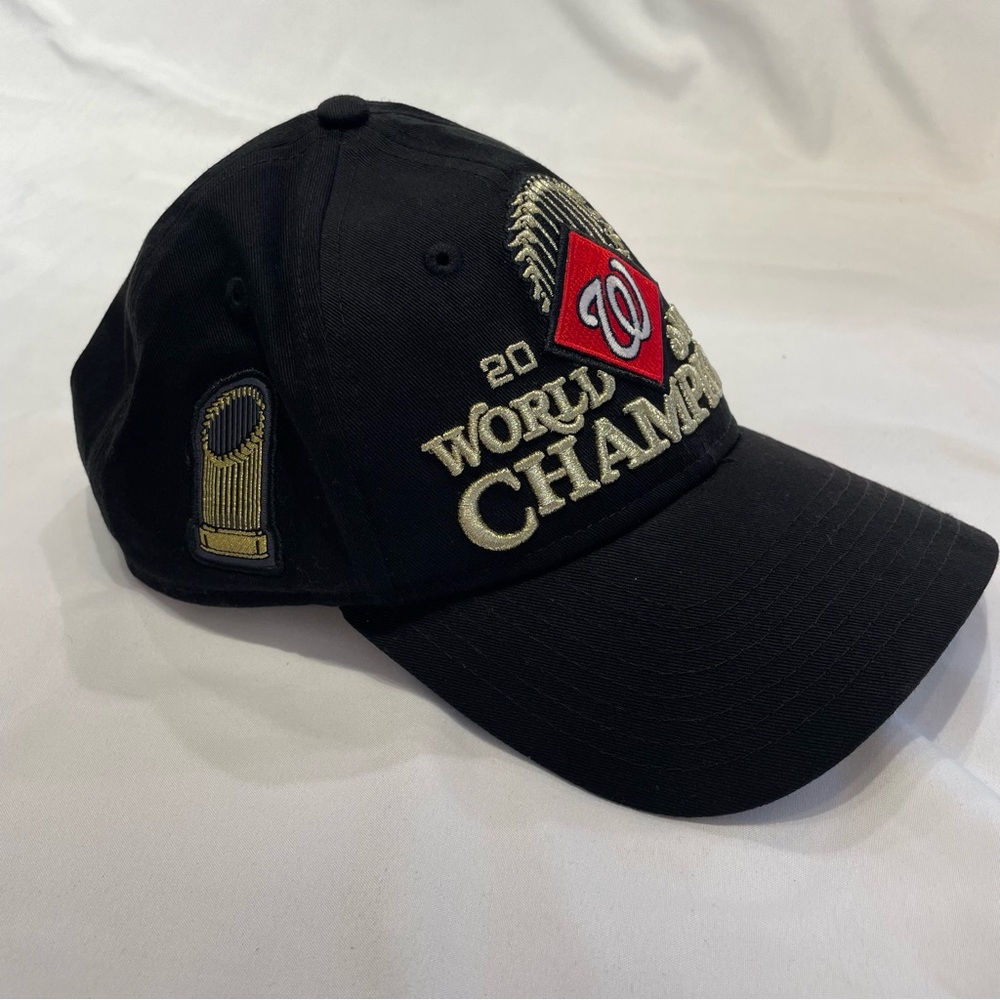 Washington Nationals 2019 World Series Champions Locker Room Men's Flex Hat - Picture 2 of 9